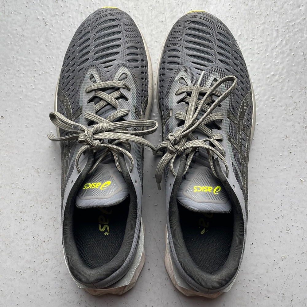 Asics Novablast 1 Men US Size 9